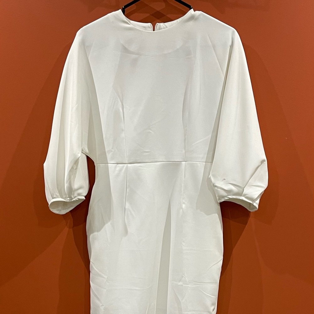 Women beautiful dress brand new fits Small/ Medium